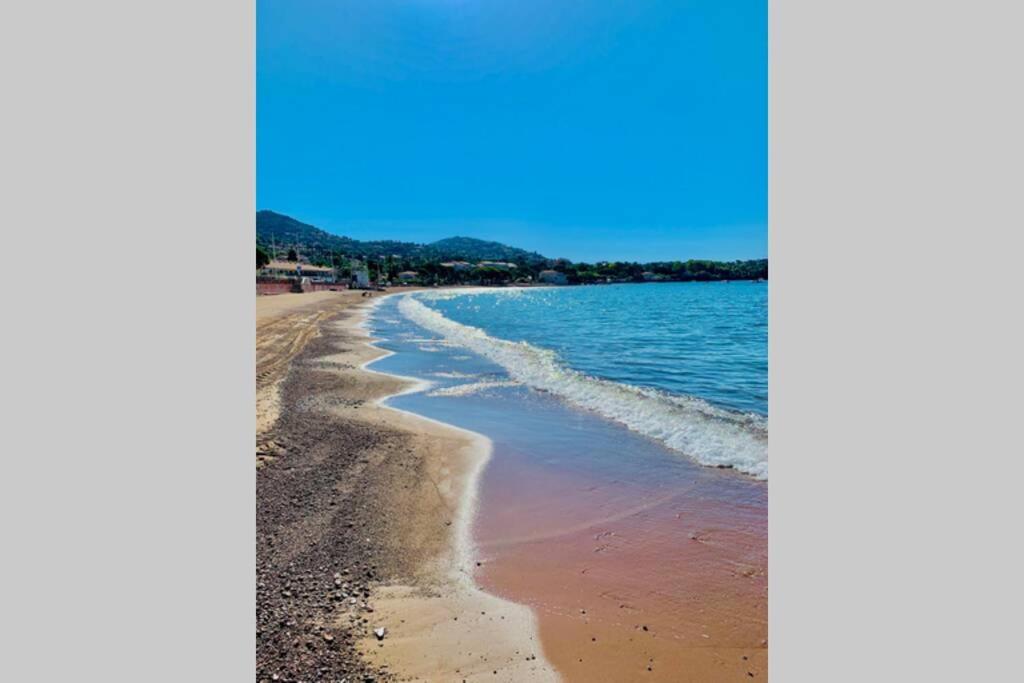 Superbe 4 Couchages Avec Terrasse - Clim - 50M De La Mer Saint-Raphaël المظهر الخارجي الصورة