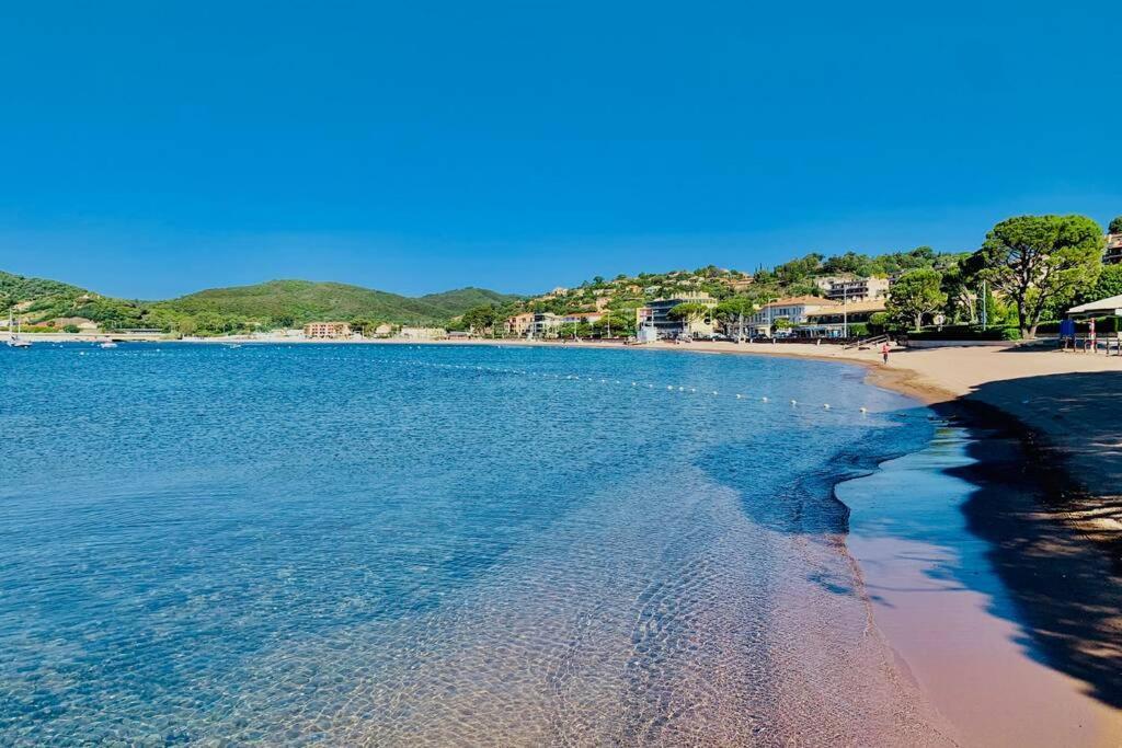 Superbe 4 Couchages Avec Terrasse - Clim - 50M De La Mer Saint-Raphaël المظهر الخارجي الصورة