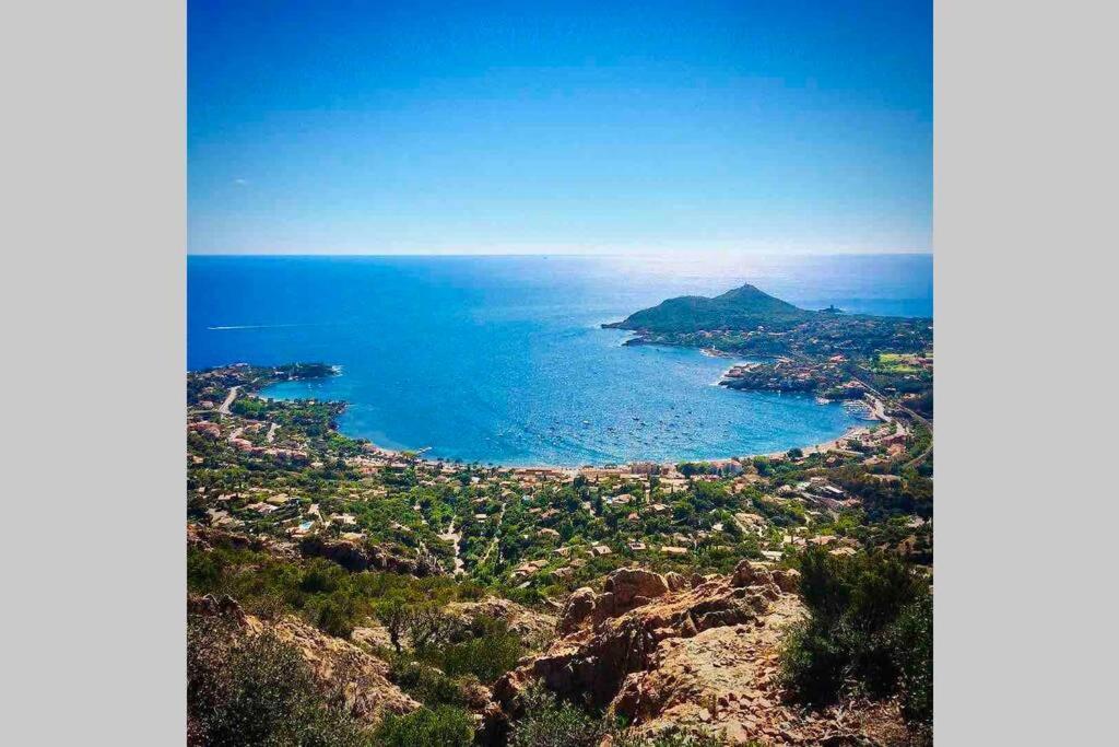 Superbe 4 Couchages Avec Terrasse - Clim - 50M De La Mer Saint-Raphaël المظهر الخارجي الصورة